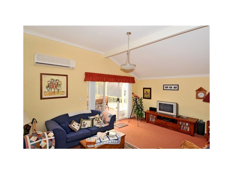 30 Leighton Road East, Halls Head WA 6210