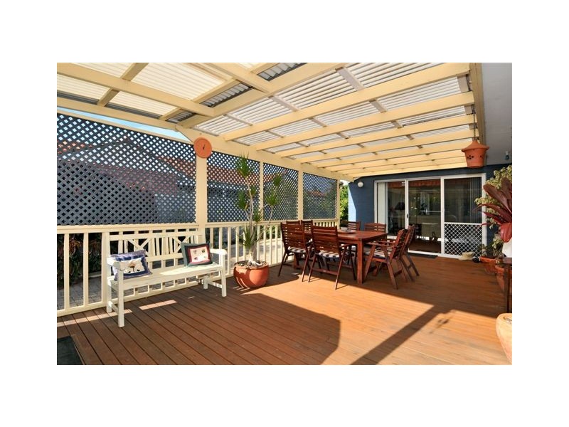 30 Leighton Road East, Halls Head WA 6210