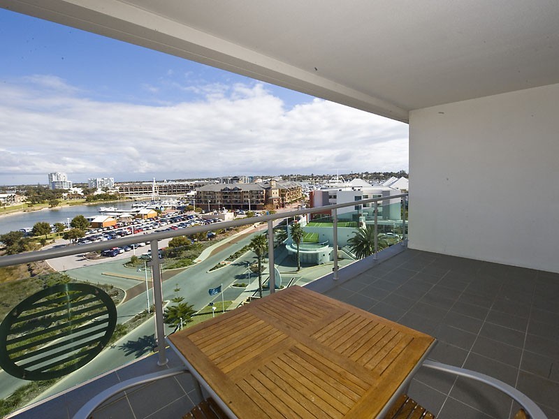 505, 42-16 Dolphin Drive, Mandurah WA 6210
