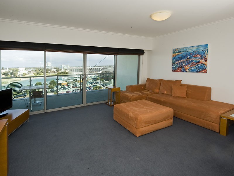 505, 42-16 Dolphin Drive, Mandurah WA 6210