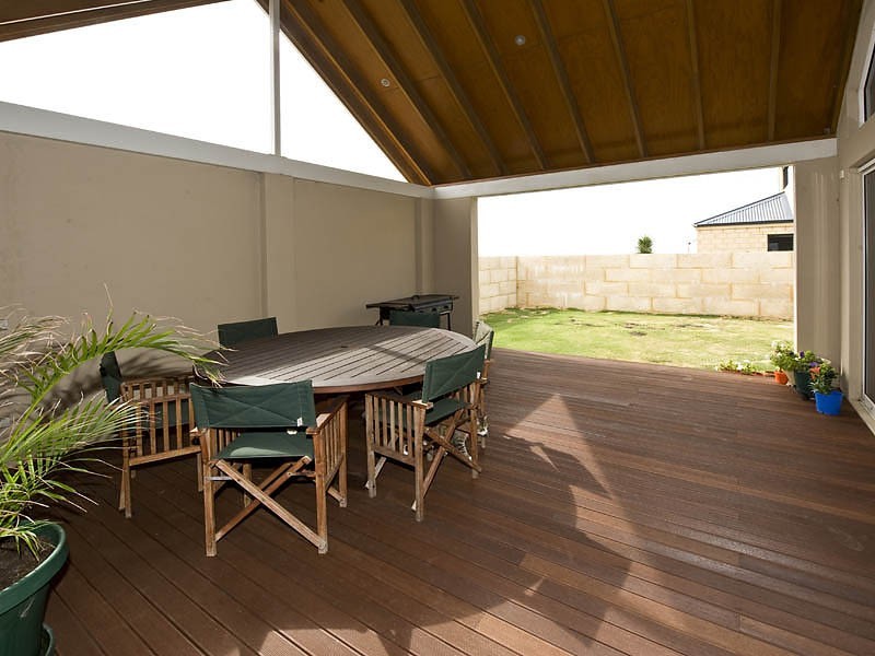84 Baloo Crescent, PORT BOUVARD, Wannanup WA 6210