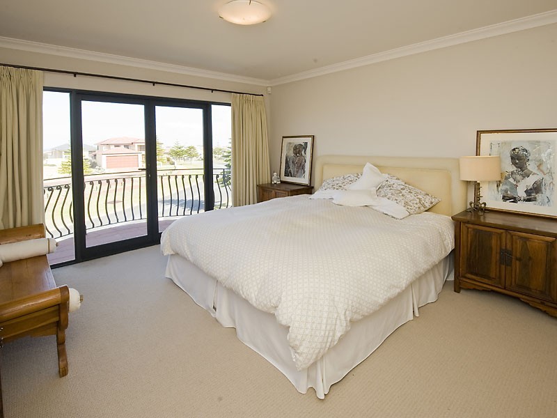 1 Storm Lane, PORT BOUVARD, Wannanup WA 6210