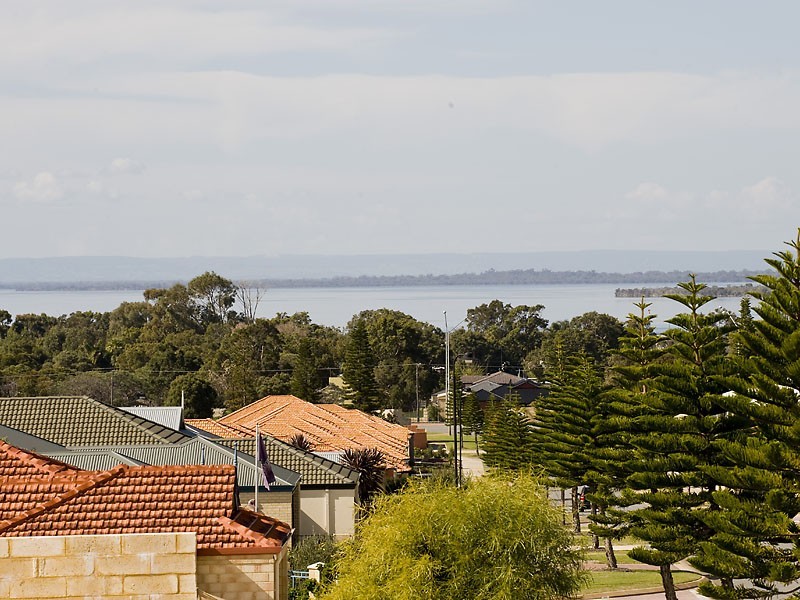 1 Storm Lane, PORT BOUVARD, Wannanup WA 6210