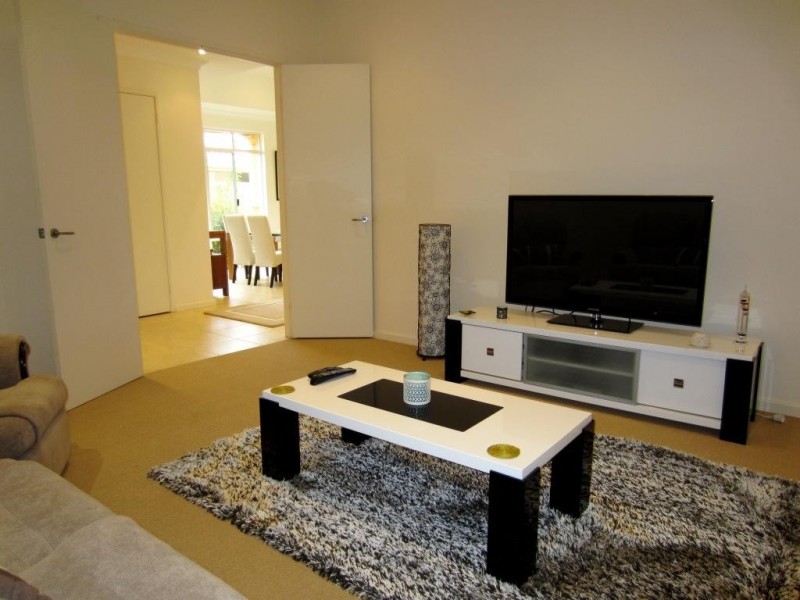 8 Lakeway Retreat, Dawesville WA 6211