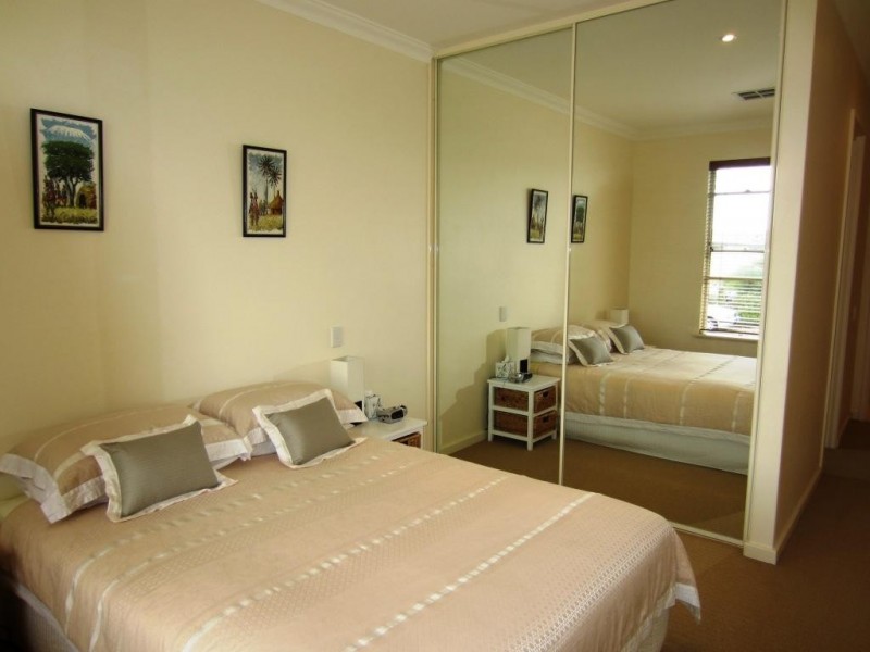 8 Lakeway Retreat, Dawesville WA 6211