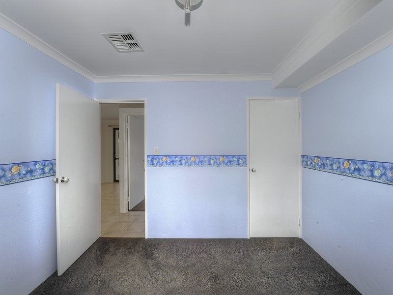4 MAITLAND CLOSE, Halls Head WA 6210