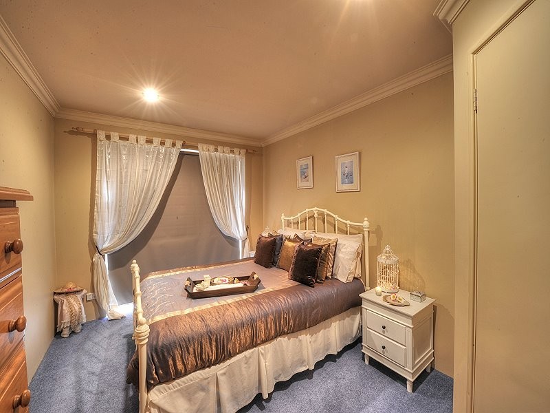 6 BERMUDA PLACE, Halls Head WA 6210