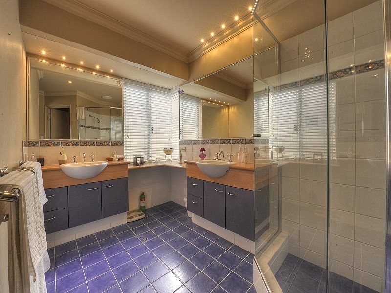 6 BERMUDA PLACE, Halls Head WA 6210