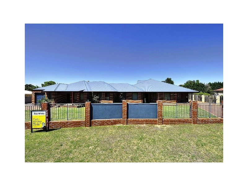 13 WATTLEGLEN AV, Erskine WA 6210