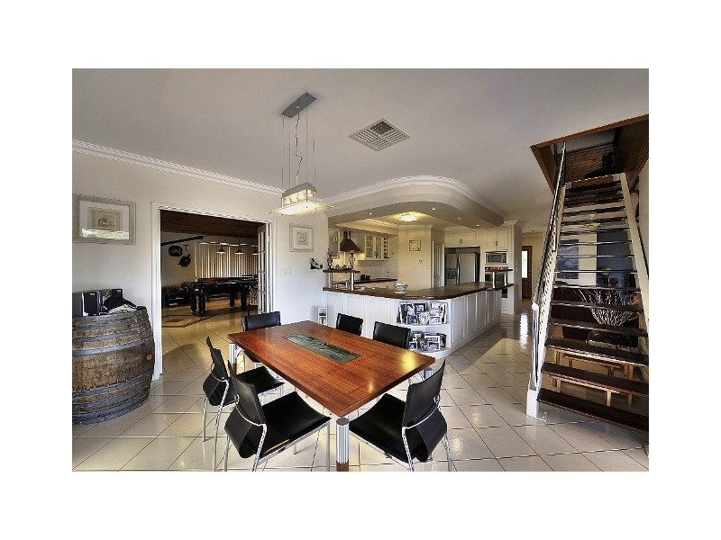 13 WATTLEGLEN AV, Erskine WA 6210