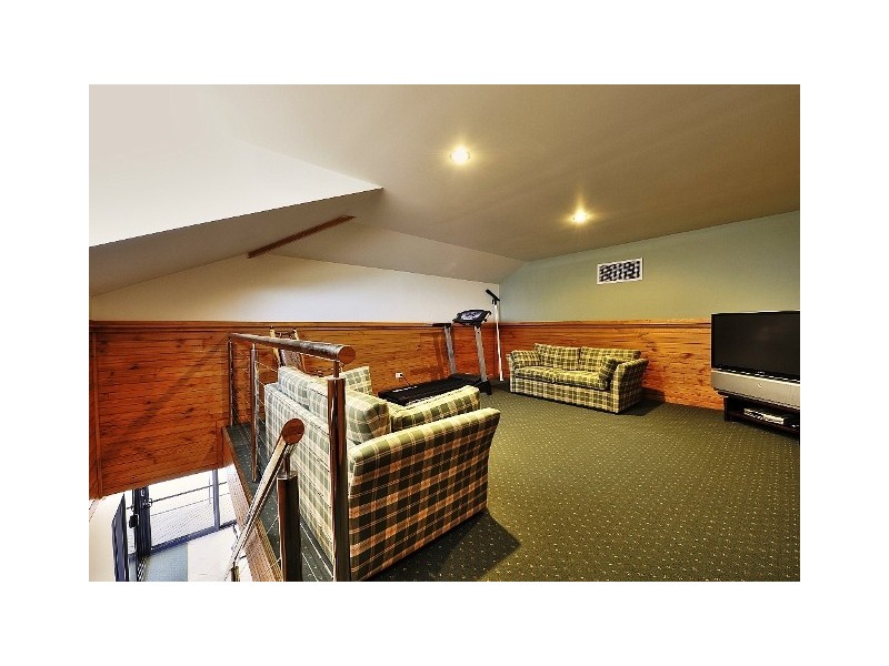 13 WATTLEGLEN AV, Erskine WA 6210