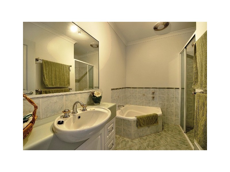 13 WATTLEGLEN AV, Erskine WA 6210