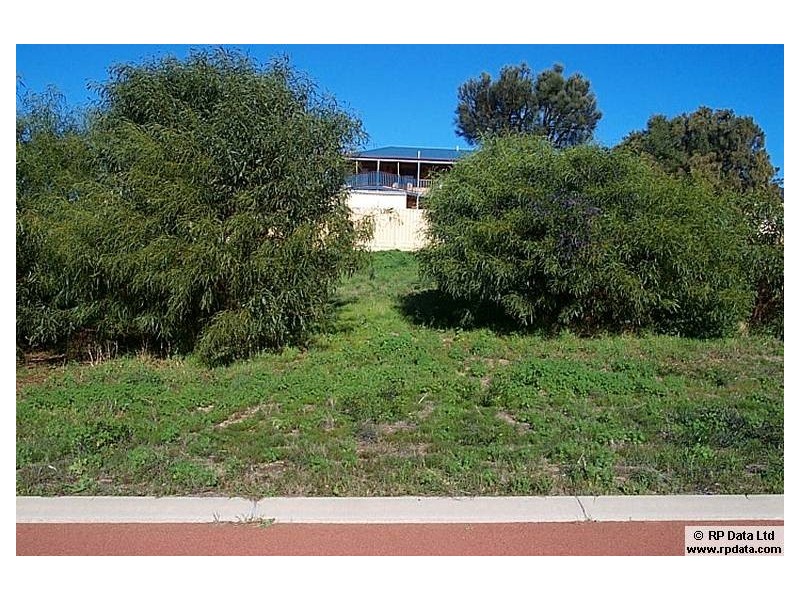 11 Peppertree Close, PORT BOUVARD, Wannanup WA 6210