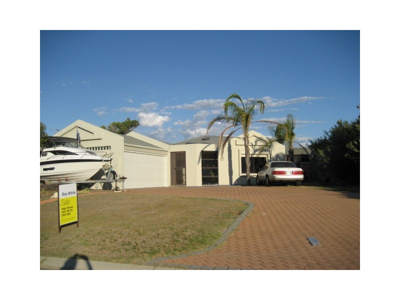 6 Peron Place, San Remo WA 6210