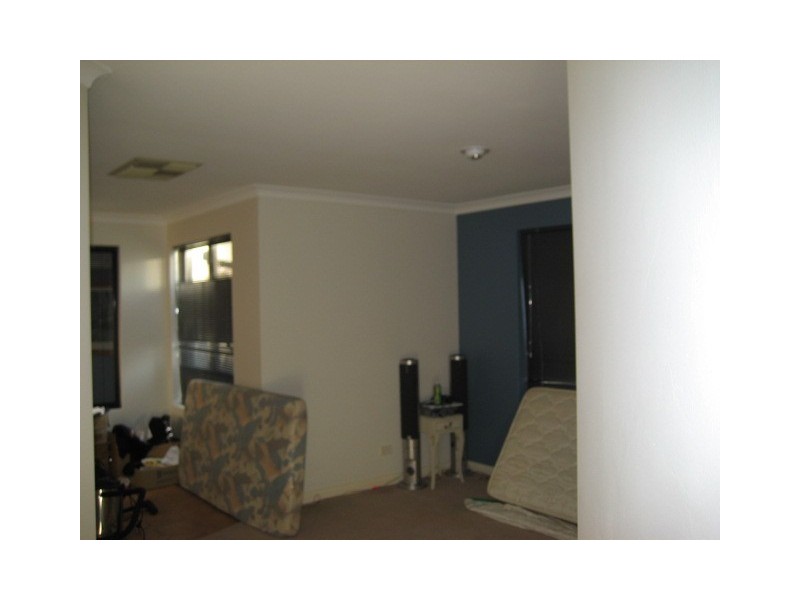 6 Peron Place, San Remo WA 6210