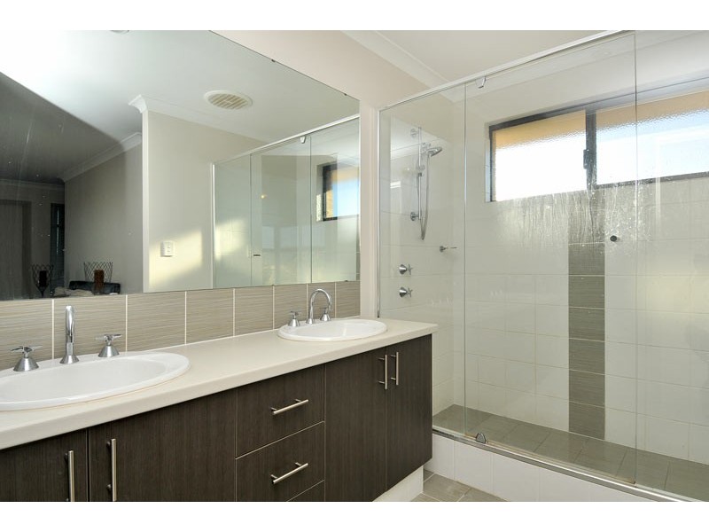 66 Seascapes Boulevard, Halls Head WA 6210