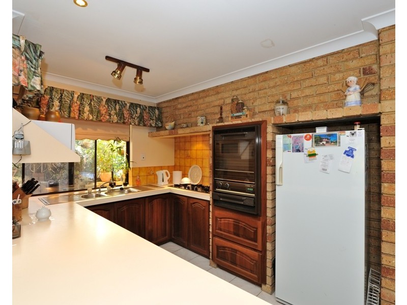61 Mahogany Drive, Halls Head WA 6210