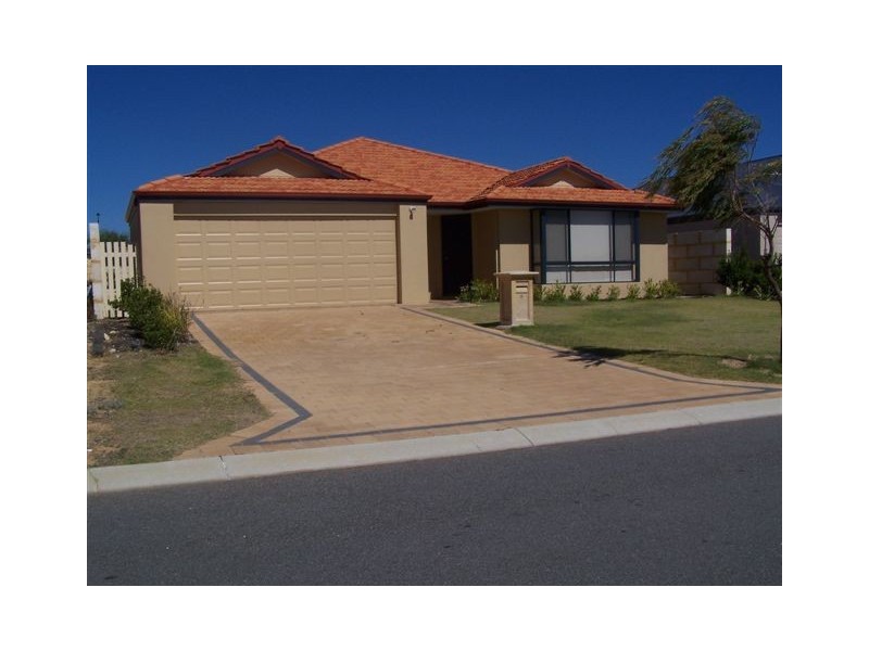 9 Conch Way, Wannanup WA 6210