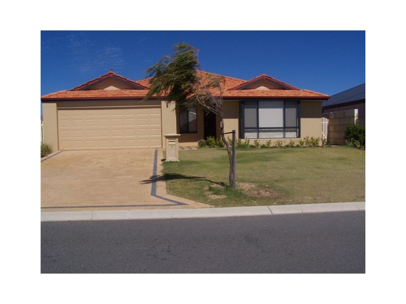9 Conch Way, Wannanup WA 6210