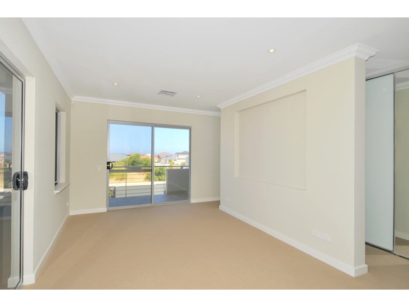 11/18 Caspian Drive, Wannanup WA 6210