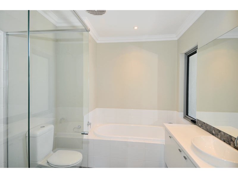 11/18 Caspian Drive, Wannanup WA 6210