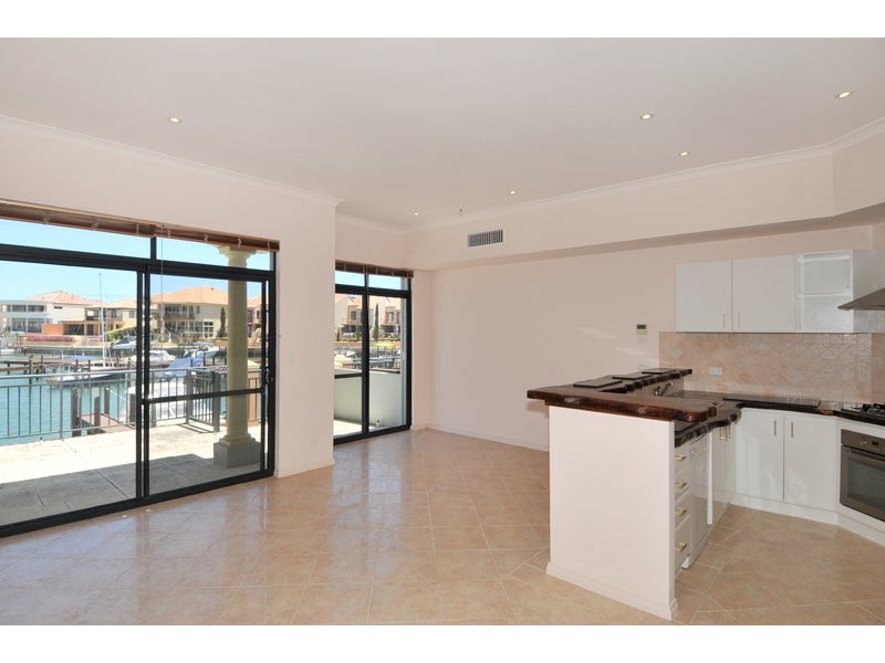 7/7 Village Mews, Wannanup WA 6210