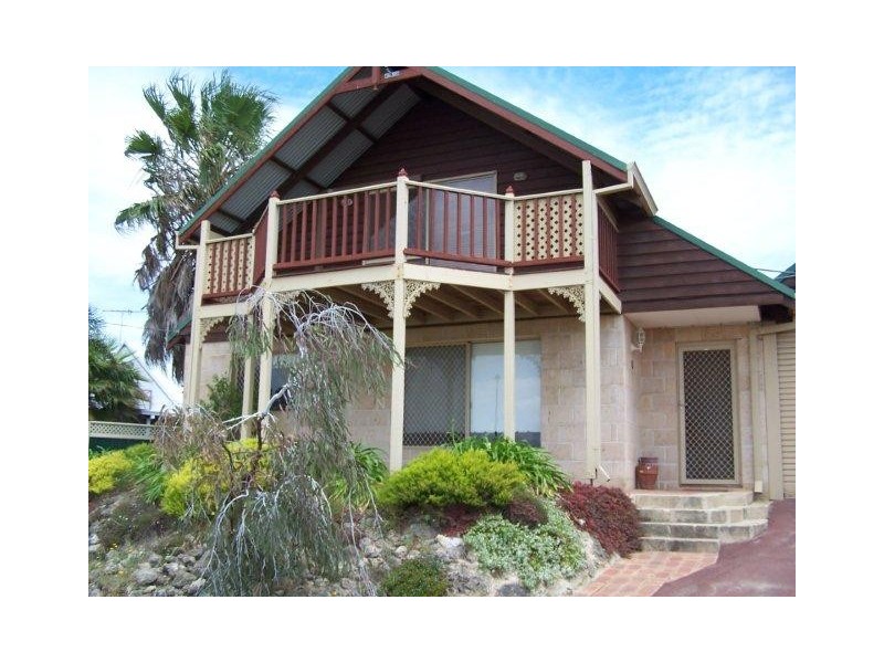 60a Queen Pde, Wannanup WA 6210