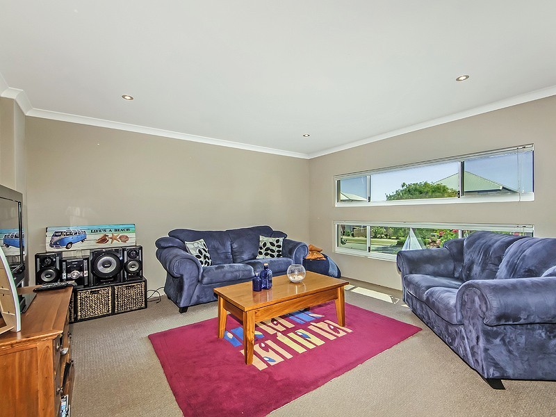 14 Endeavour Circle, Wannanup WA 6210