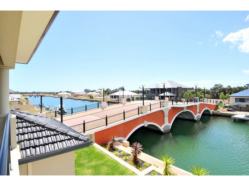 1 Gael Place, Dudley Park WA 6210