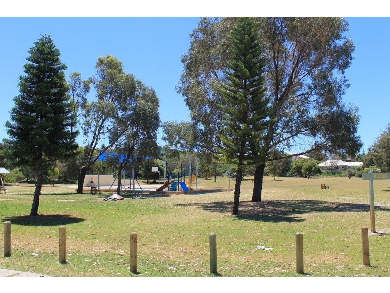 36 Ayrton St, Dawesville WA 6211