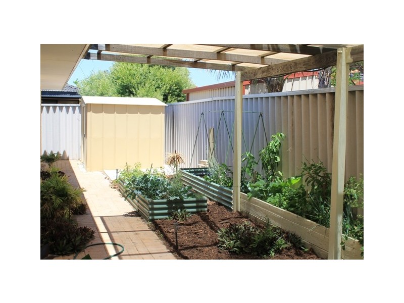 11 Piombino View, Secret Harbour WA 6173