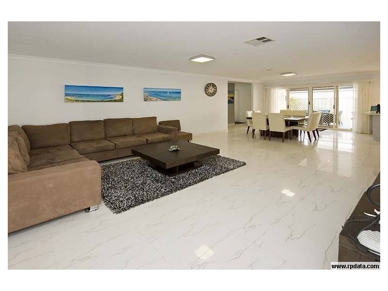 8 Turtles Bend, Secret Harbour WA 6173