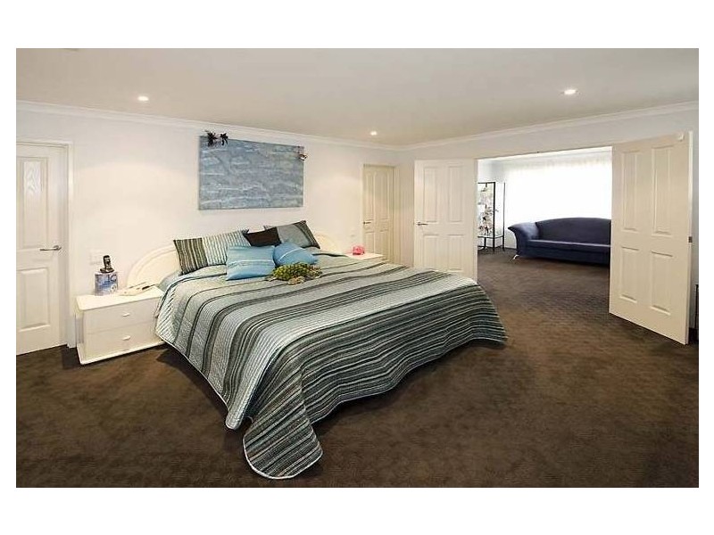 8 Turtles Bend, Secret Harbour WA 6173