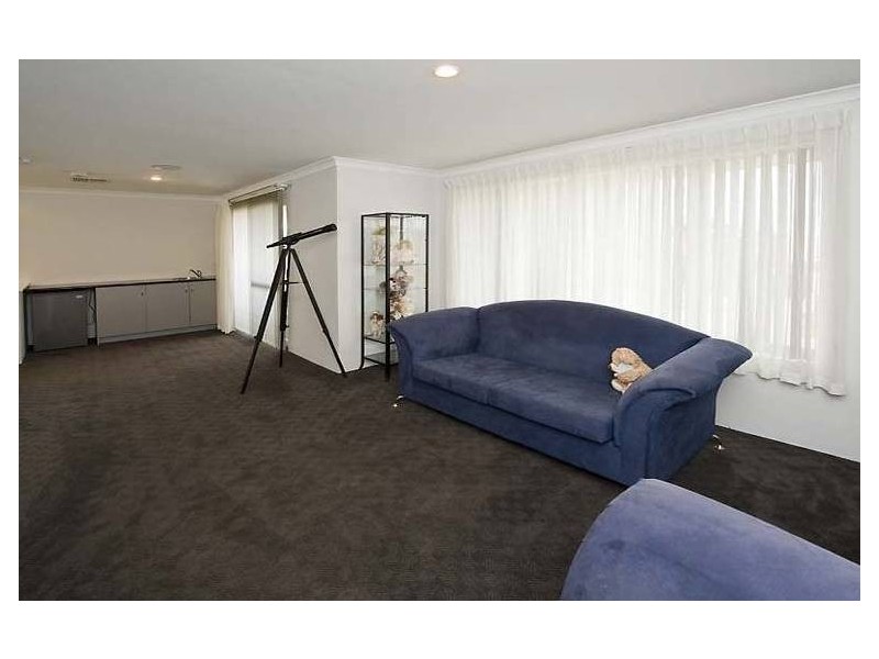 8 Turtles Bend, Secret Harbour WA 6173