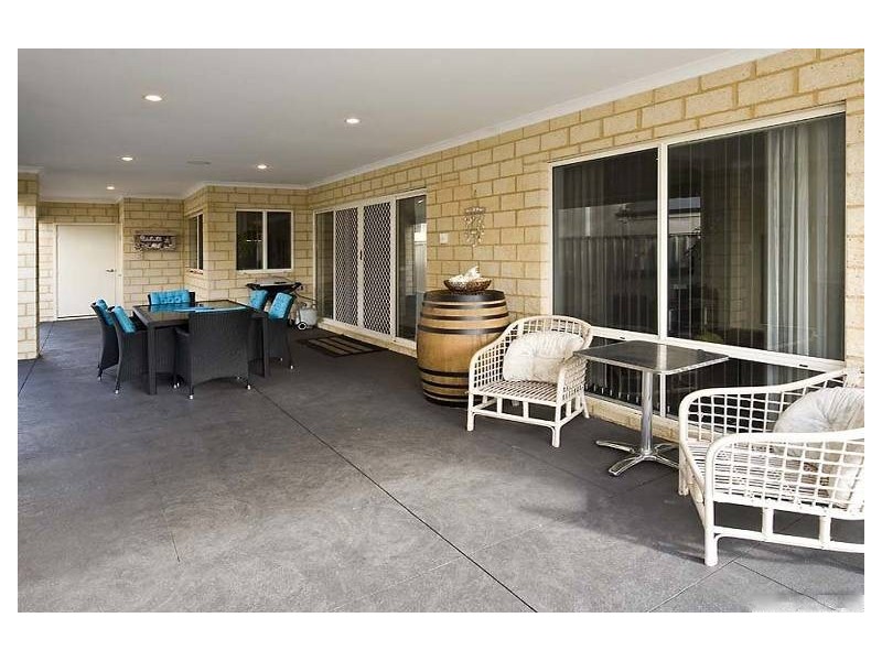 8 Turtles Bend, Secret Harbour WA 6173