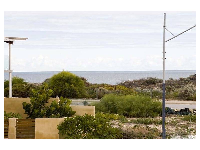 8 Turtles Bend, Secret Harbour WA 6173