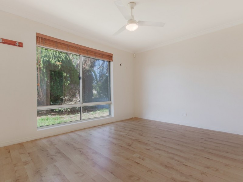 8 Wardell Loop, Dudley Park WA 6210