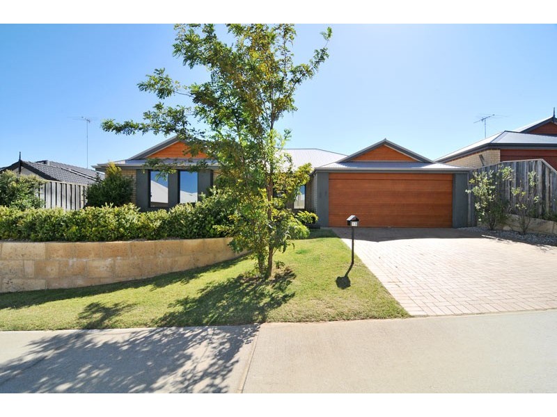 13 Carissa Turn, Halls Head WA 6210