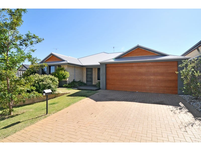 13 Carissa Turn, Halls Head WA 6210