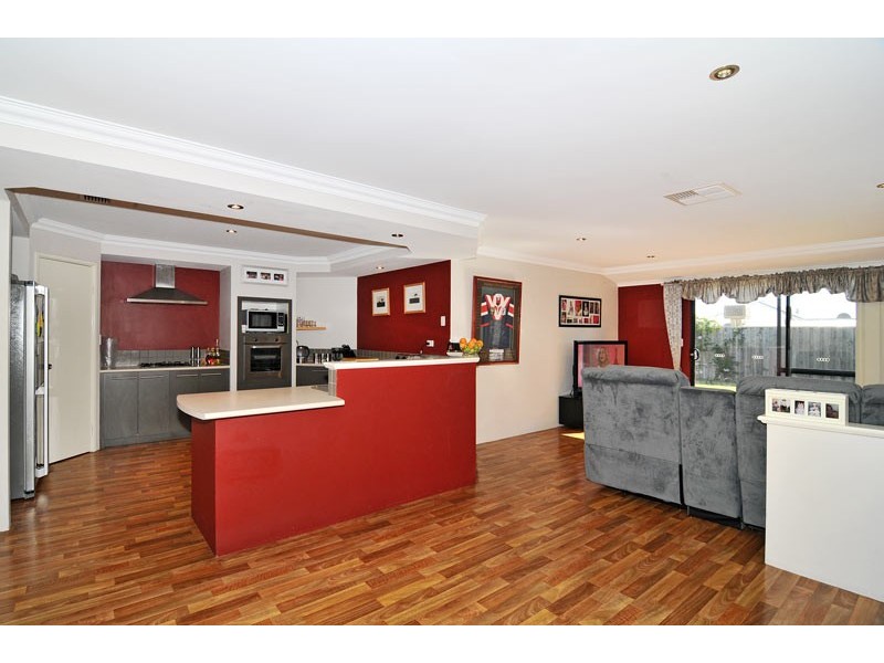 13 Carissa Turn, Halls Head WA 6210