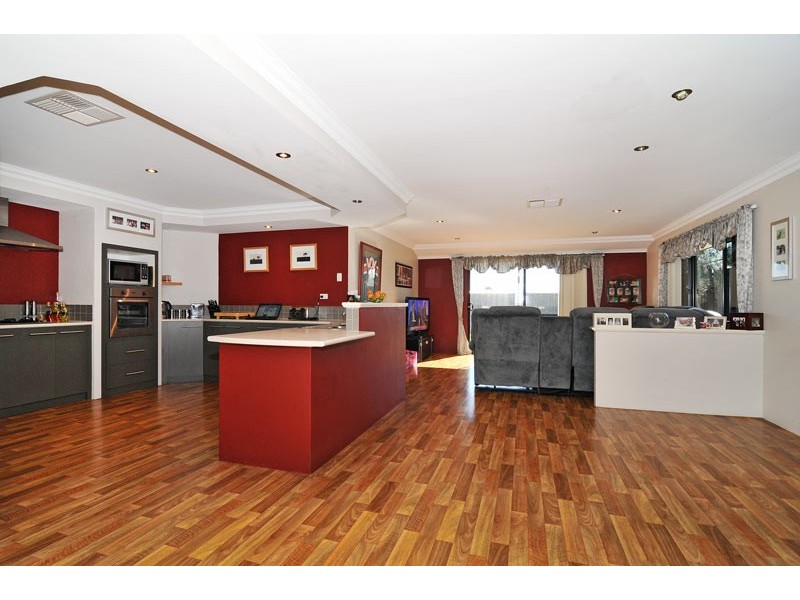 13 Carissa Turn, Halls Head WA 6210