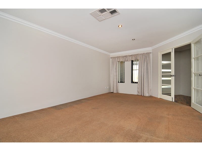 13 Carissa Turn, Halls Head WA 6210