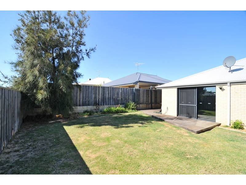 13 Carissa Turn, Halls Head WA 6210