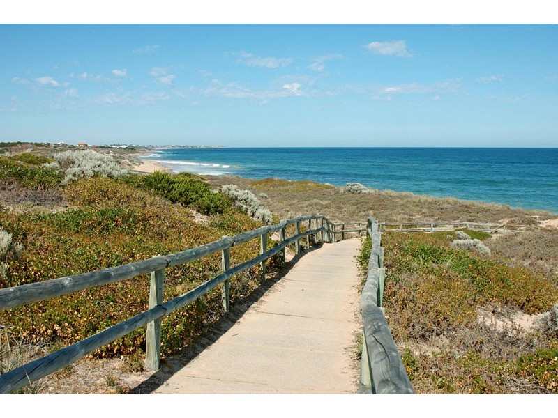 13 Carissa Turn, Halls Head WA 6210