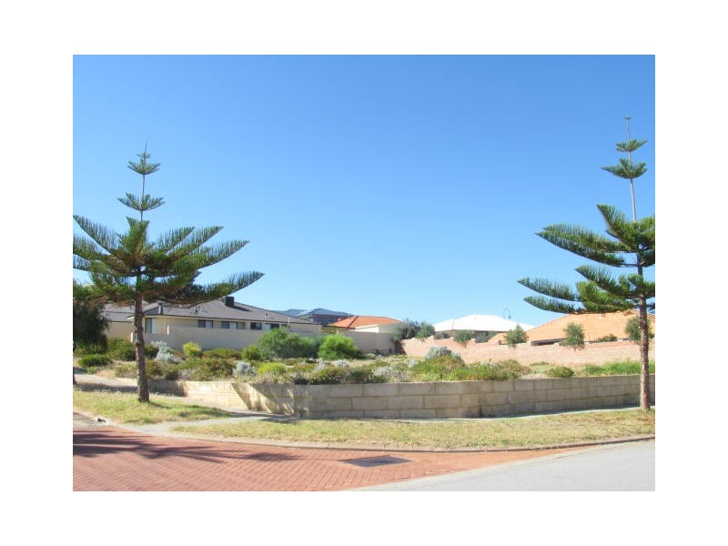 27 BATAVIA AVENUE, Wannanup WA 6210