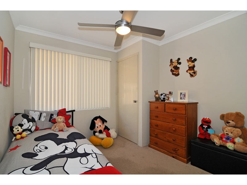 25 Tectona Way, Halls Head WA 6210