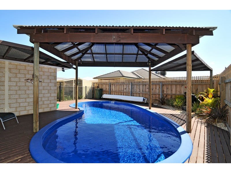 25 Tectona Way, Halls Head WA 6210