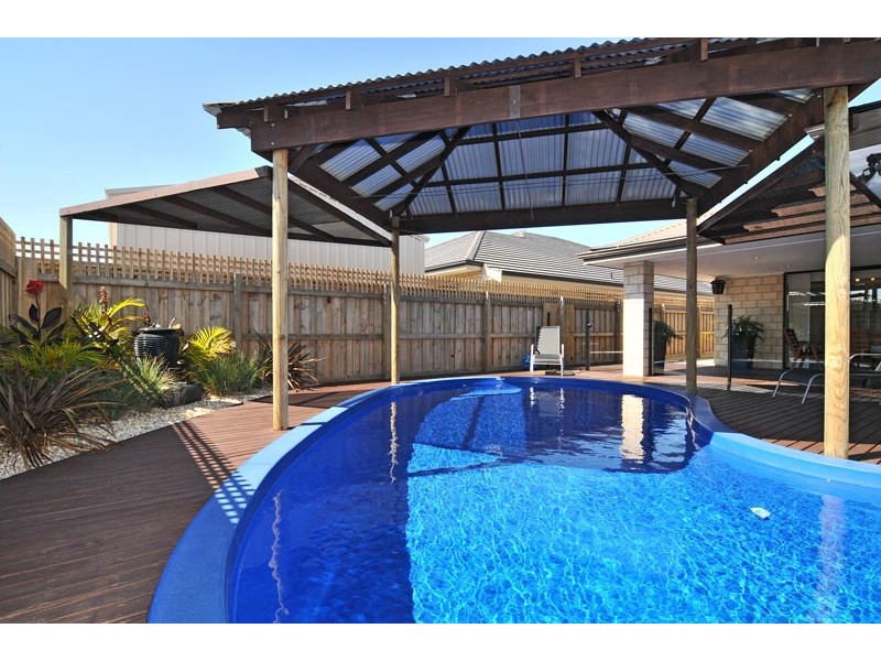 25 Tectona Way, Halls Head WA 6210