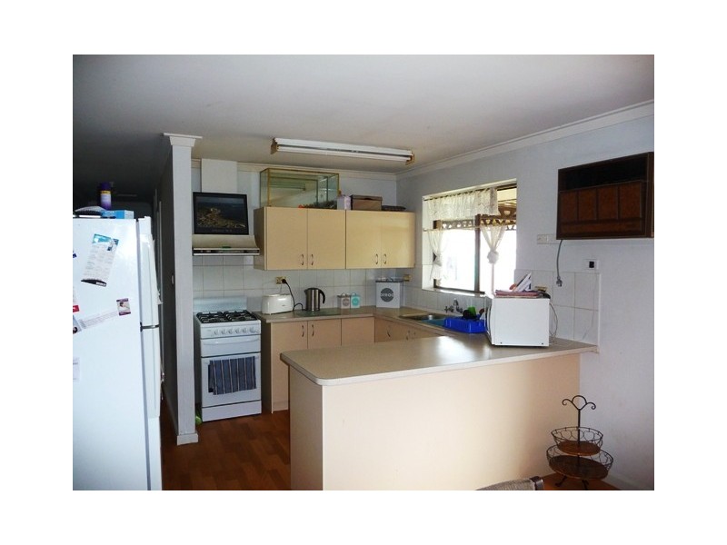1/4 Duncan Road, Coodanup WA 6210