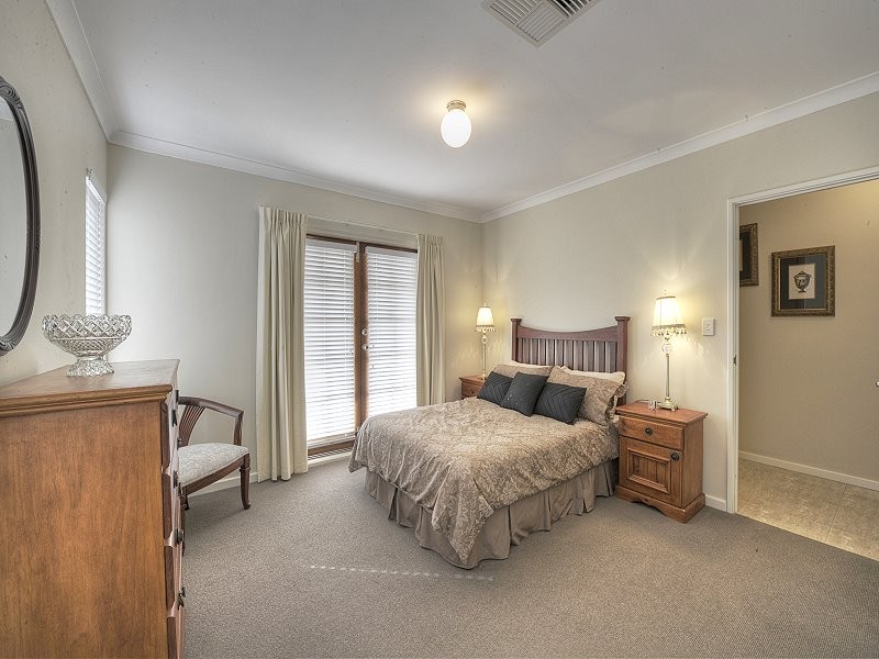 7 Pacifica Way, Dudley Park WA 6210